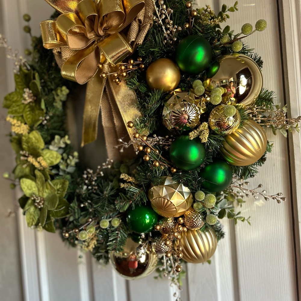 Green and Gold Christmas Wreath